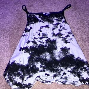 Women’s flowy tank